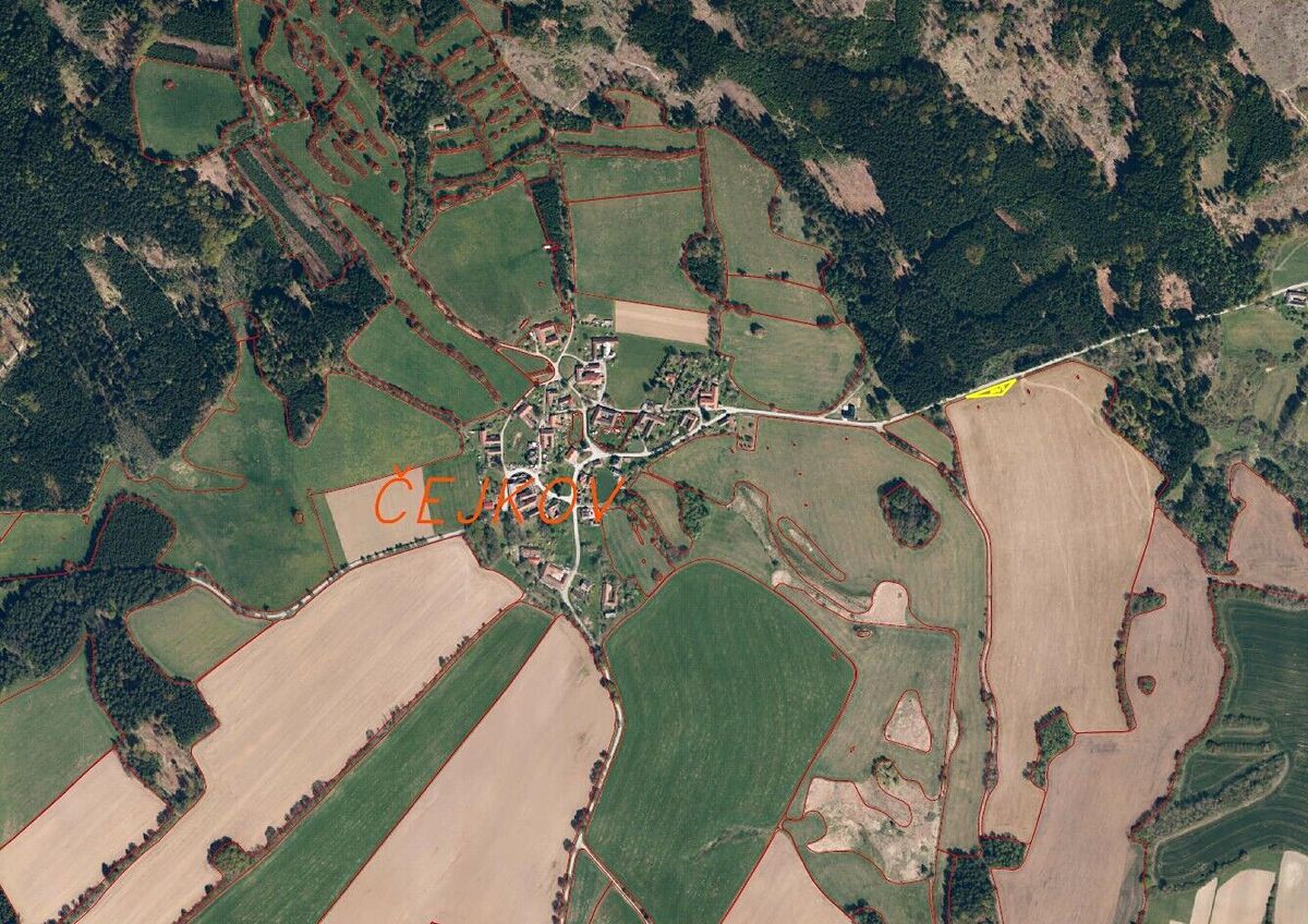 Prodej pozemku 590 m² – fotografie 2