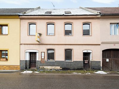 Prodej rodinného domu 343 m², pozemek 121 m²