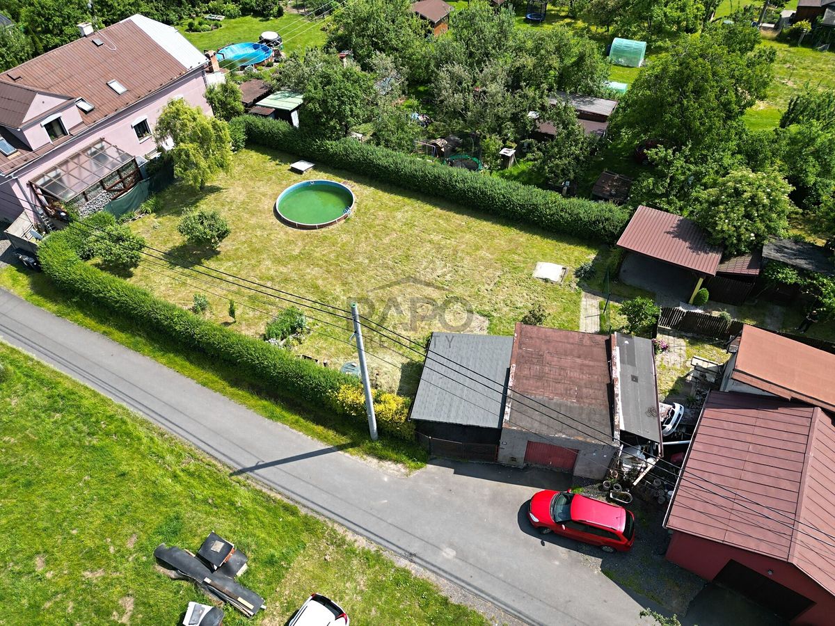 Prodej stavebního pozemku 694 m² – fotografie 3