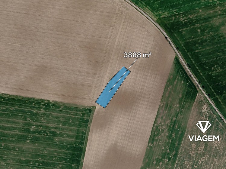 Prodej pozemku, 1 944 m² (2 z 4)