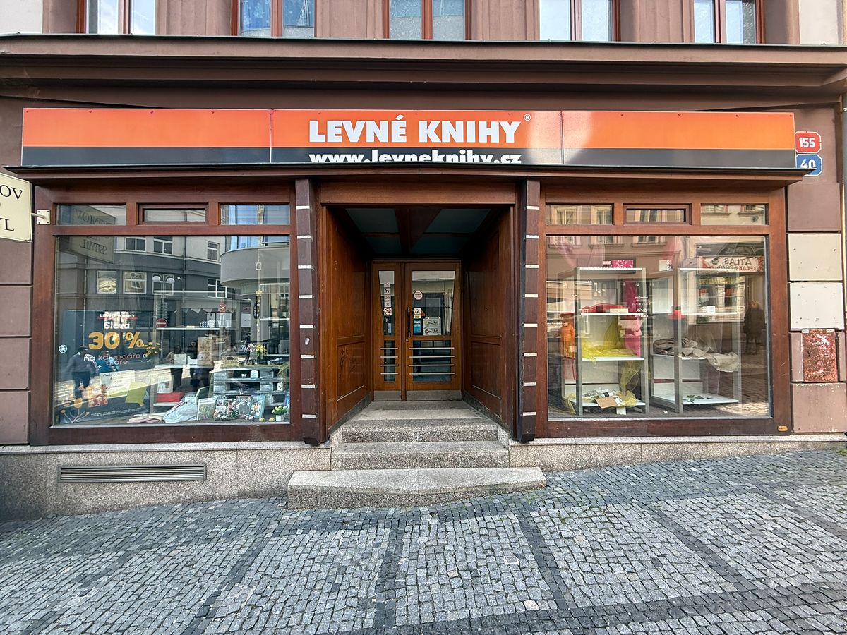 Pronájem obchodního prostoru 240 m² – fotografie 2