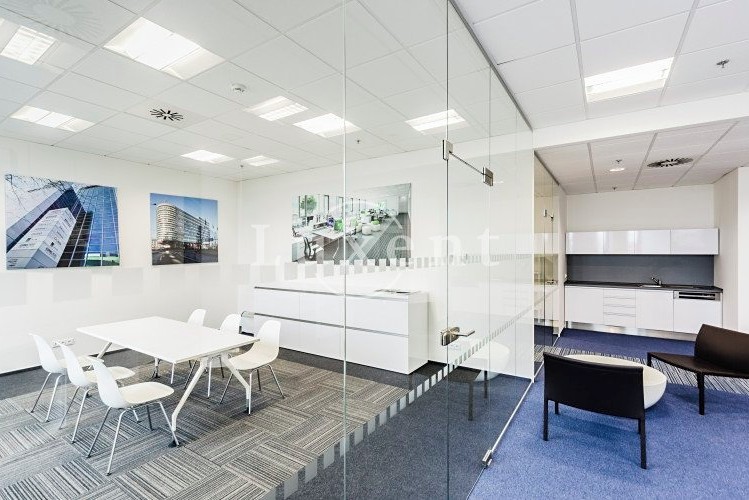 Gewerbefläche zur Miete, 902 m² (2 von 6)