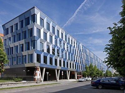 Pronájem kanceláře 390 m²
