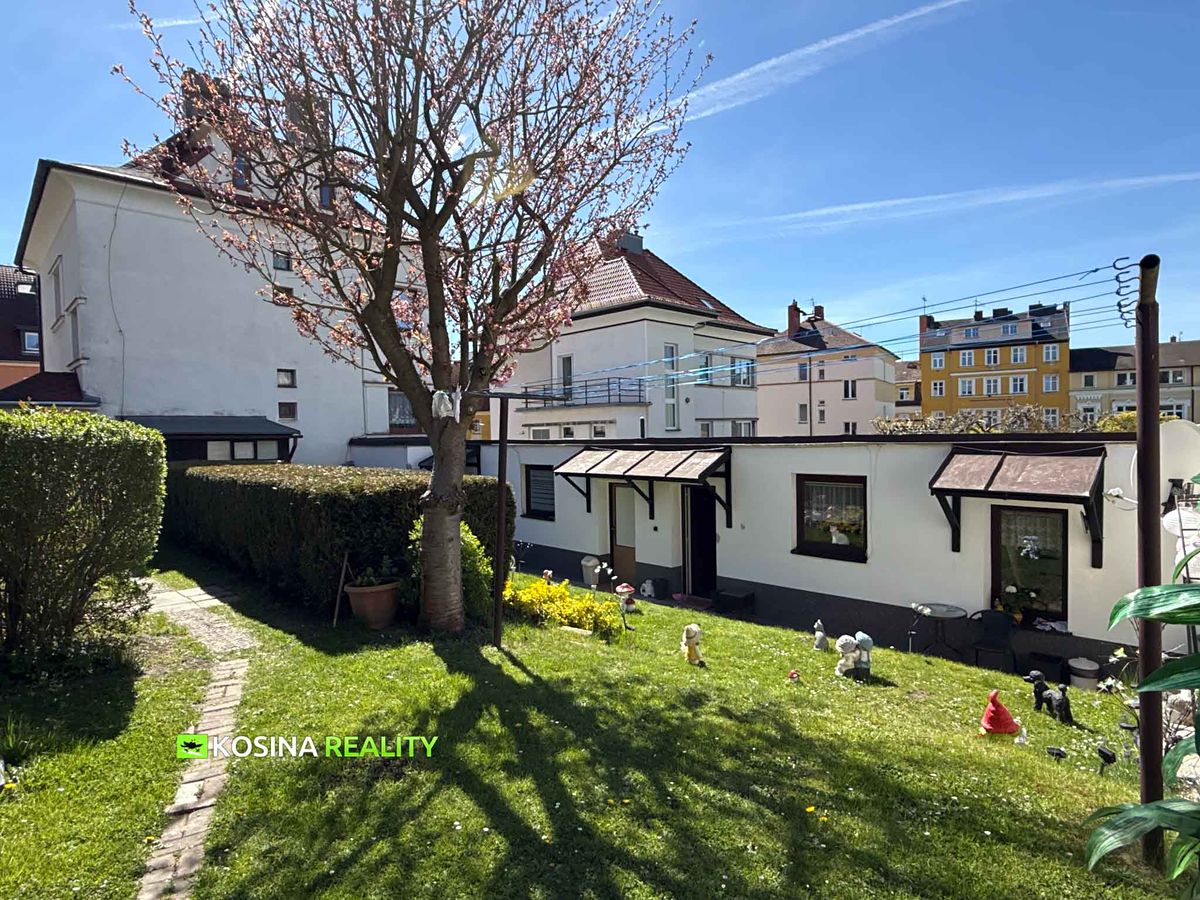 Prodej rodinného domu 370 m², pozemek 515 m² – fotografie 3