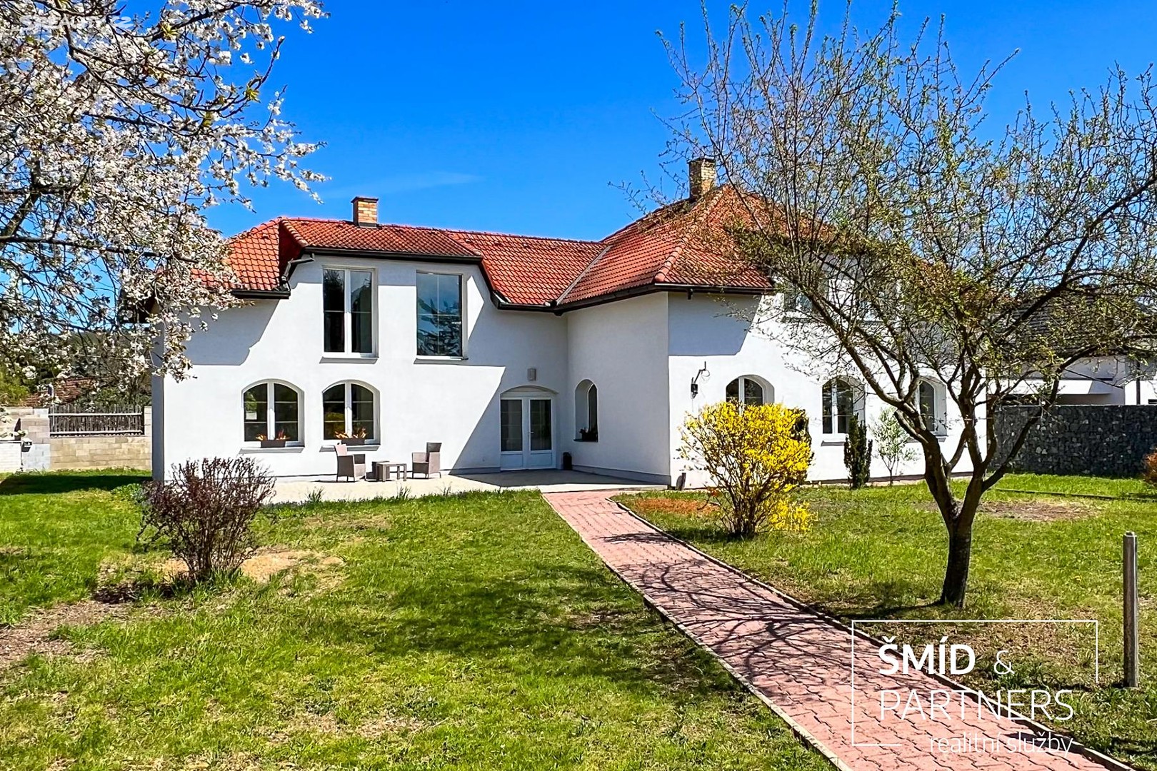 Prodej rodinného domu 333 m², pozemek 1 044 m², Měchenice