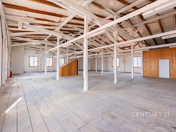 Комерційне приміщення на продаж, 2 212 м² (6 з 36)