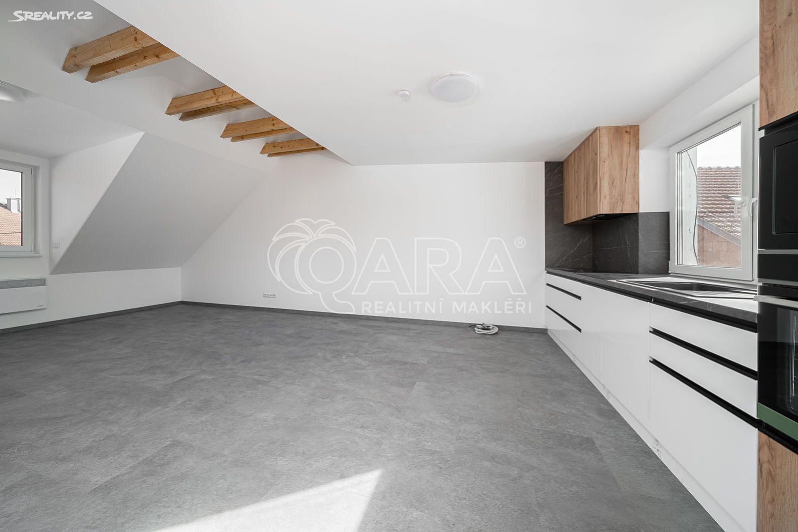 Prodej bytu 2+kk 64 m² – pohled 4