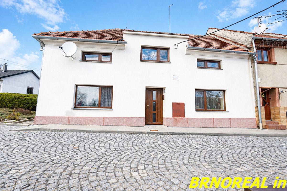 Prodej rodinného domu 237 m², pozemek 264 m² – fotografie 3