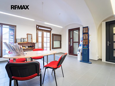 Pronájem obchodního prostoru 64 m²