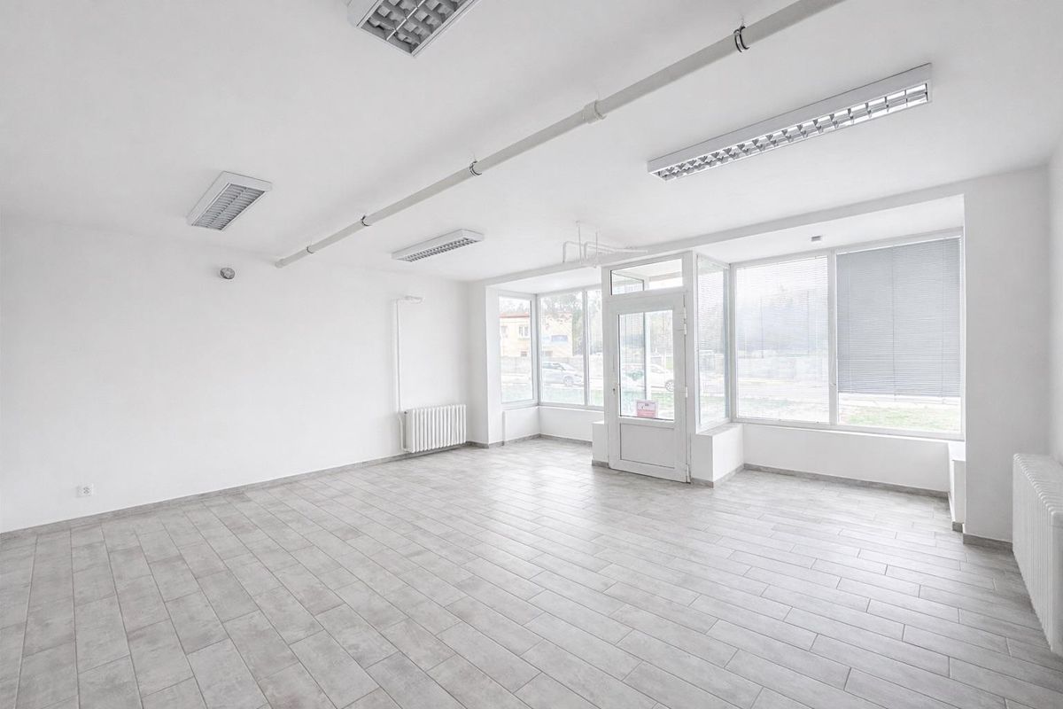 Pronájem kanceláře 36 m² – fotografie 3