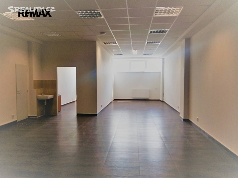 Pronájem obchodního prostoru 86 m², Rožnov pod Radhoštěm