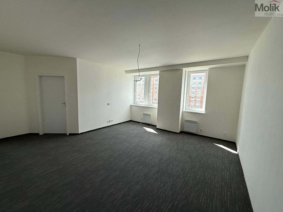 Pronájem bytu 2+kk 50 m², Chomutov – fotka 1 z 3