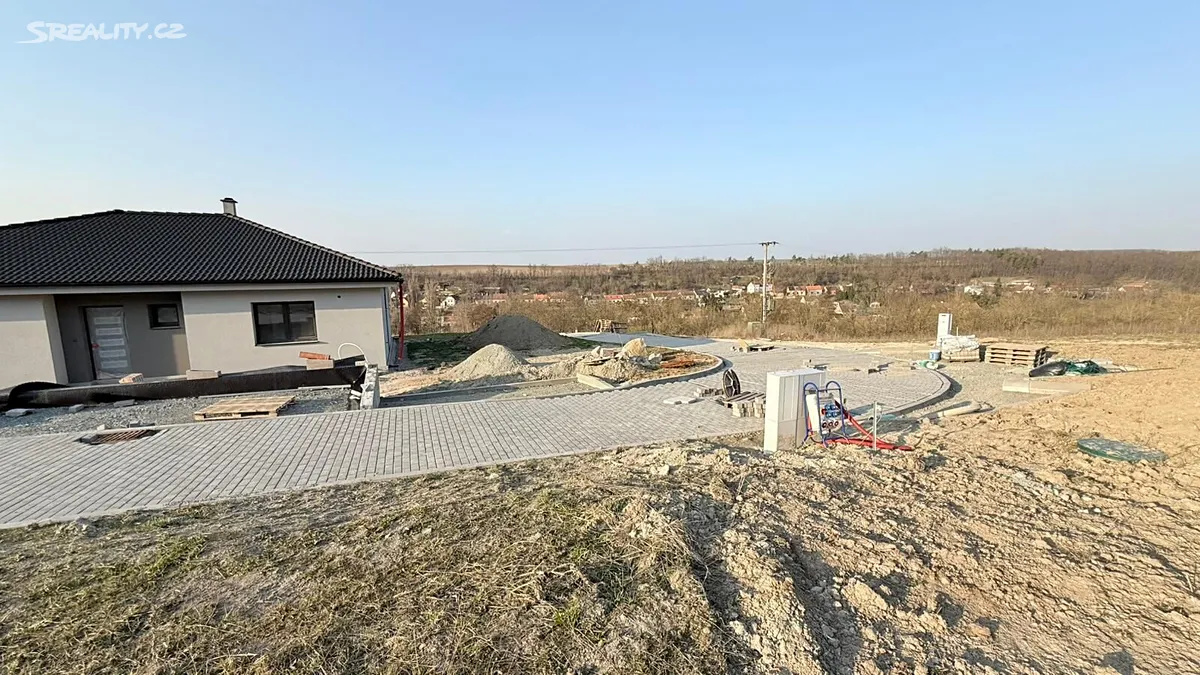 Prodej stavebního pozemku 938 m² – pohled 4