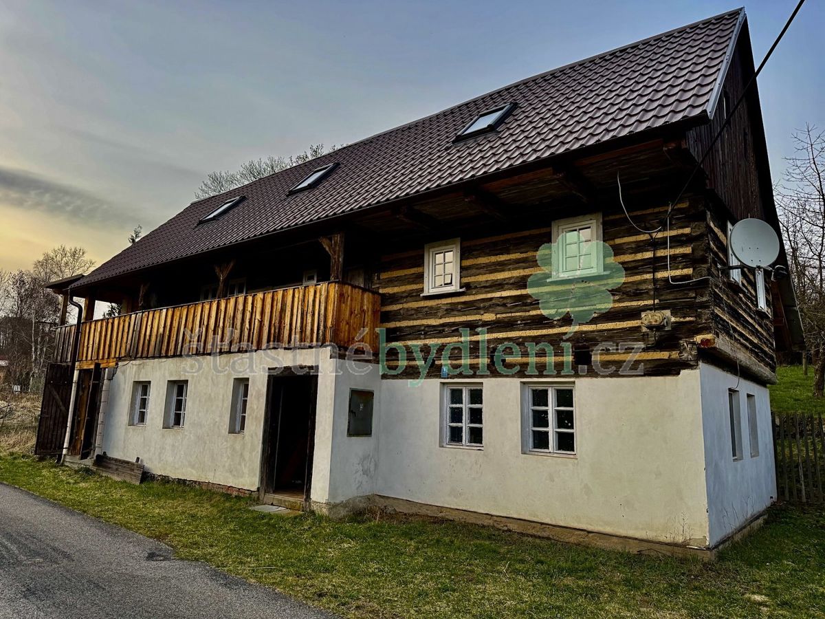 Prodej rodinného domu 230 m², pozemek 2028 m², Volfartice – fotka 1 z 3