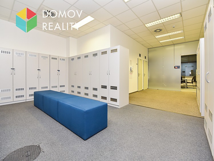 Комерційне приміщення в оренду, 1 050 м² (13 з 21)