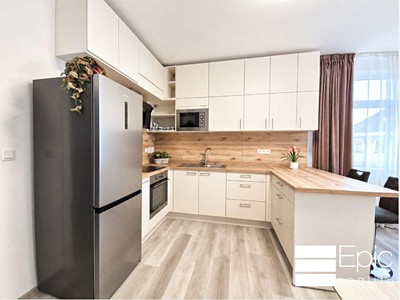 Pronájem bytu 2+kk 49 m² (Jednopodlažní) — photo 3