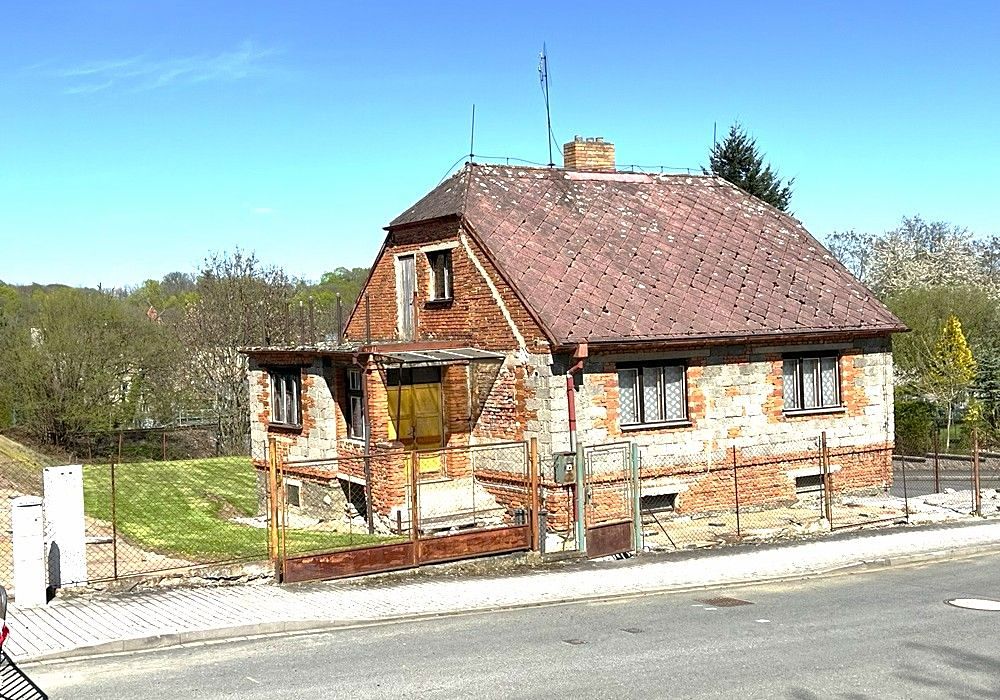 Prodej rodinného domu 185 m², pozemek 1009 m² – fotografie 2