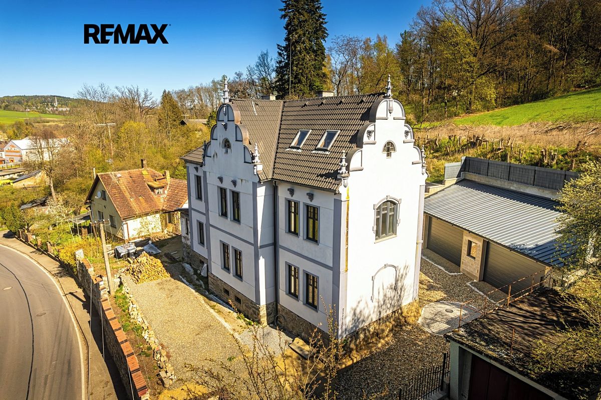 Prodej vily 550 m², pozemek 1119 m²