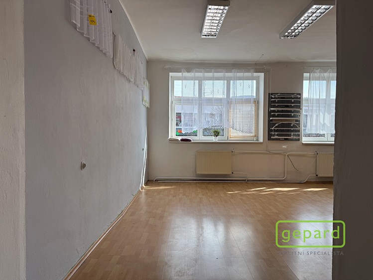 Комерційне приміщення в оренду, 84 м² (6 з 15)