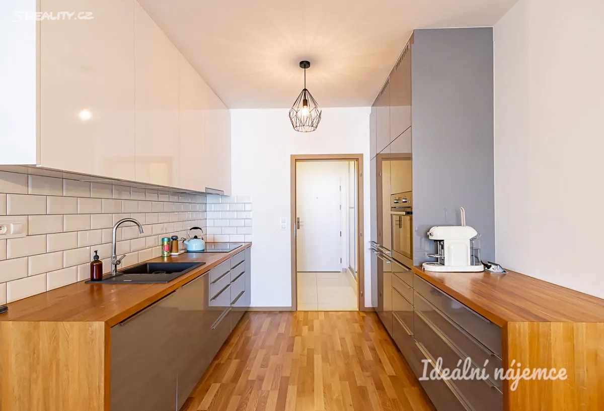 Pronájem bytu 2+kk 68 m² – pohled 5