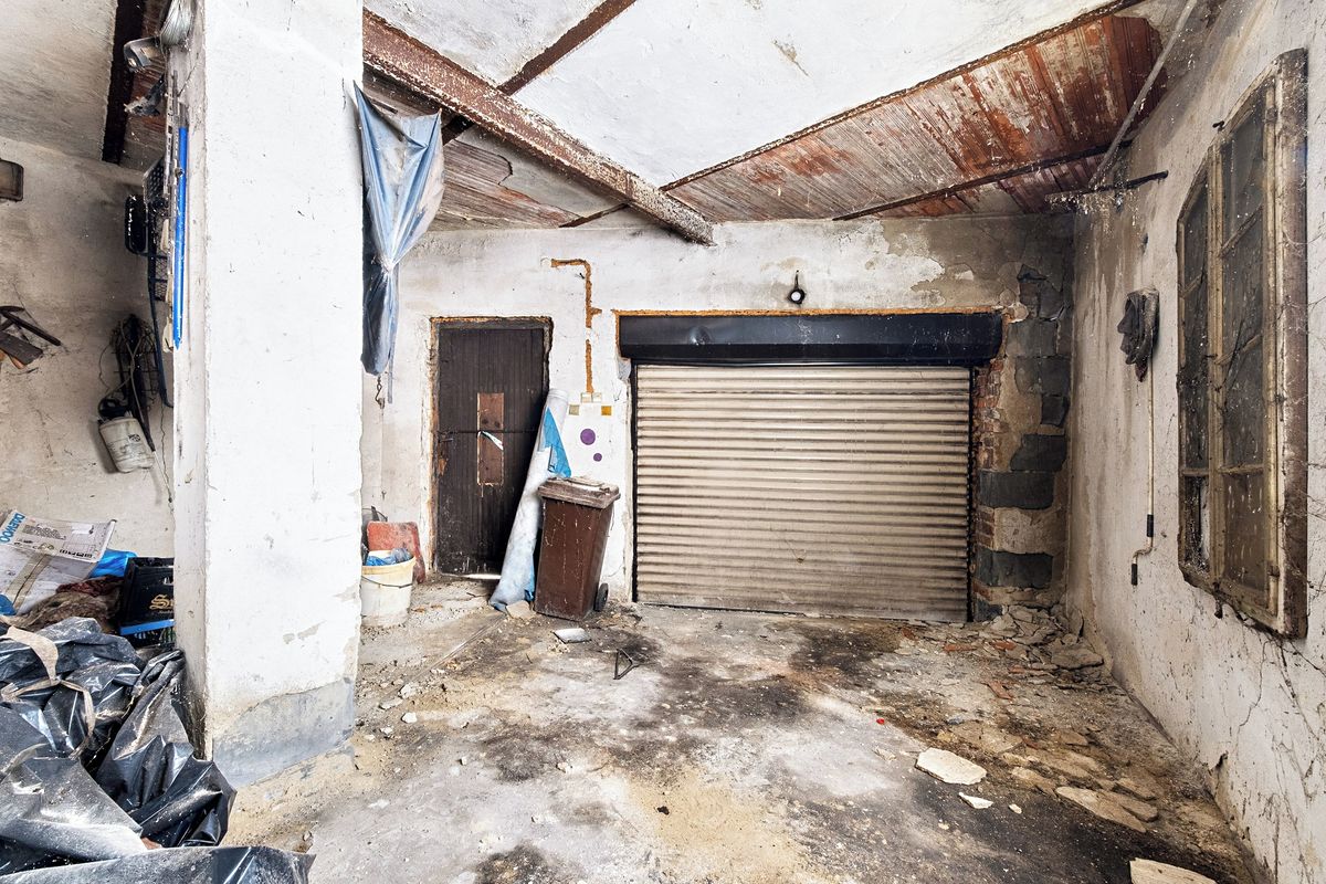 Prodej rodinného domu 343 m², pozemek 121 m² – fotografie 4