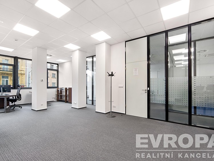 Pronájem komerčního prostoru, 272 m² (20 z 20)