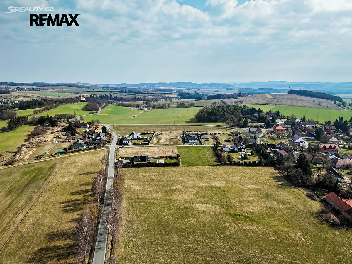 Prodej stavebního pozemku 1519 m² – další