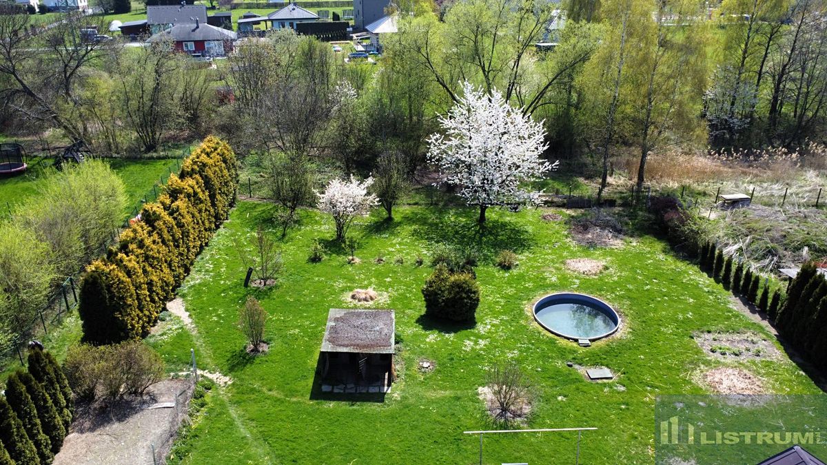 Prodej stavebního pozemku 1296 m²