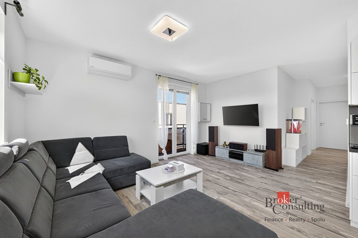 Prodej bytu 4+kk 80 m² – fotografie 2