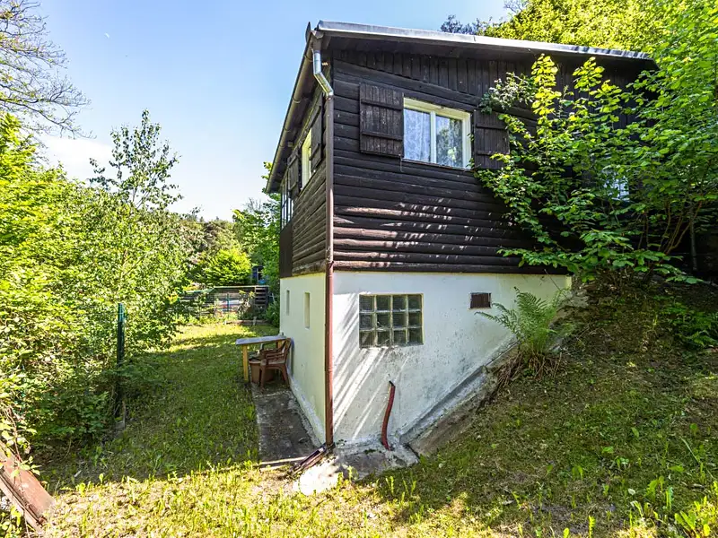Prodej chaty 28 m², pozemek 223 m², Černolice – náhled fotky 2
