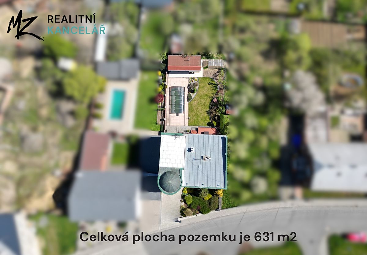 Prodej rodinného domu 300 m², pozemek 631 m² – fotografie 5