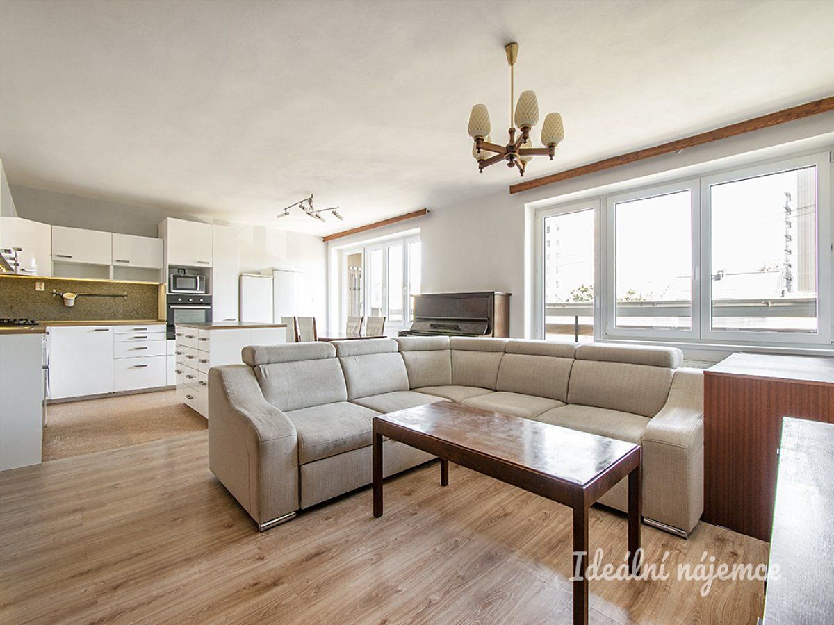 Pronájem bytu 4+kk 84 m²