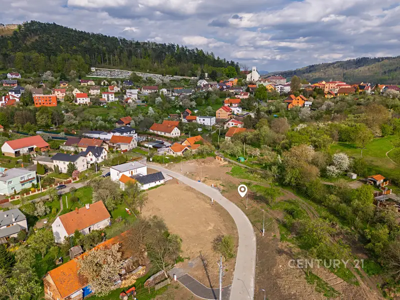 Prodej stavebního pozemku 973 m², Starý Jičín – náhled fotky 1