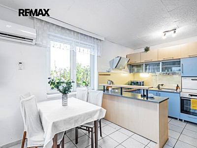Prodej  rodinného domu 300 m², pozemek 1 169 m² — photo 4