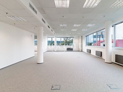 Pronájem kanceláře 291 m²