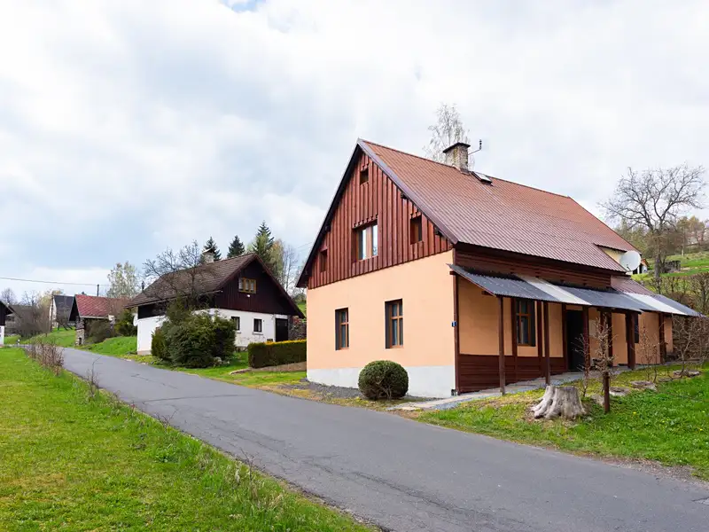Prodej rodinného domu 150 m², pozemek 565 m², Vysoké nad Jizerou – náhled fotky 1