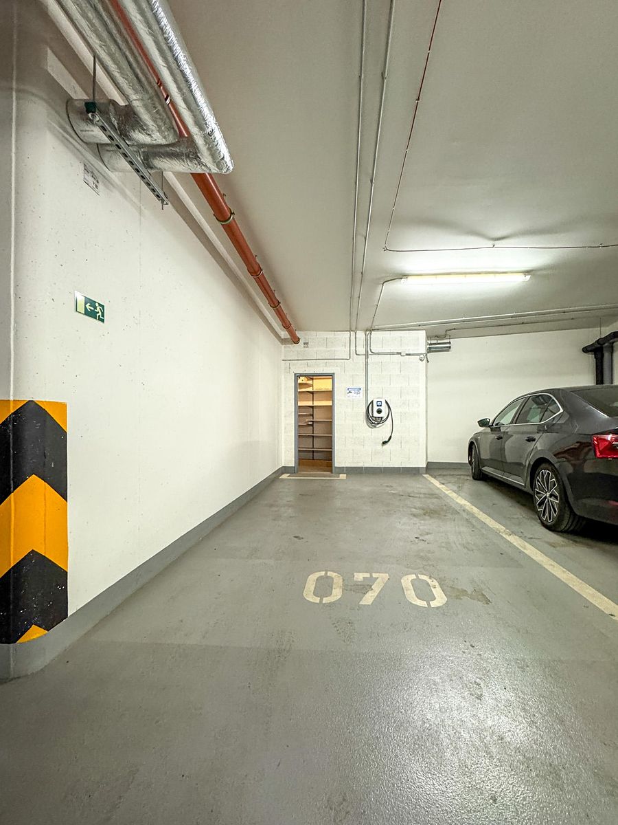 Pronájem garážového stání 15 m² – fotografie 2