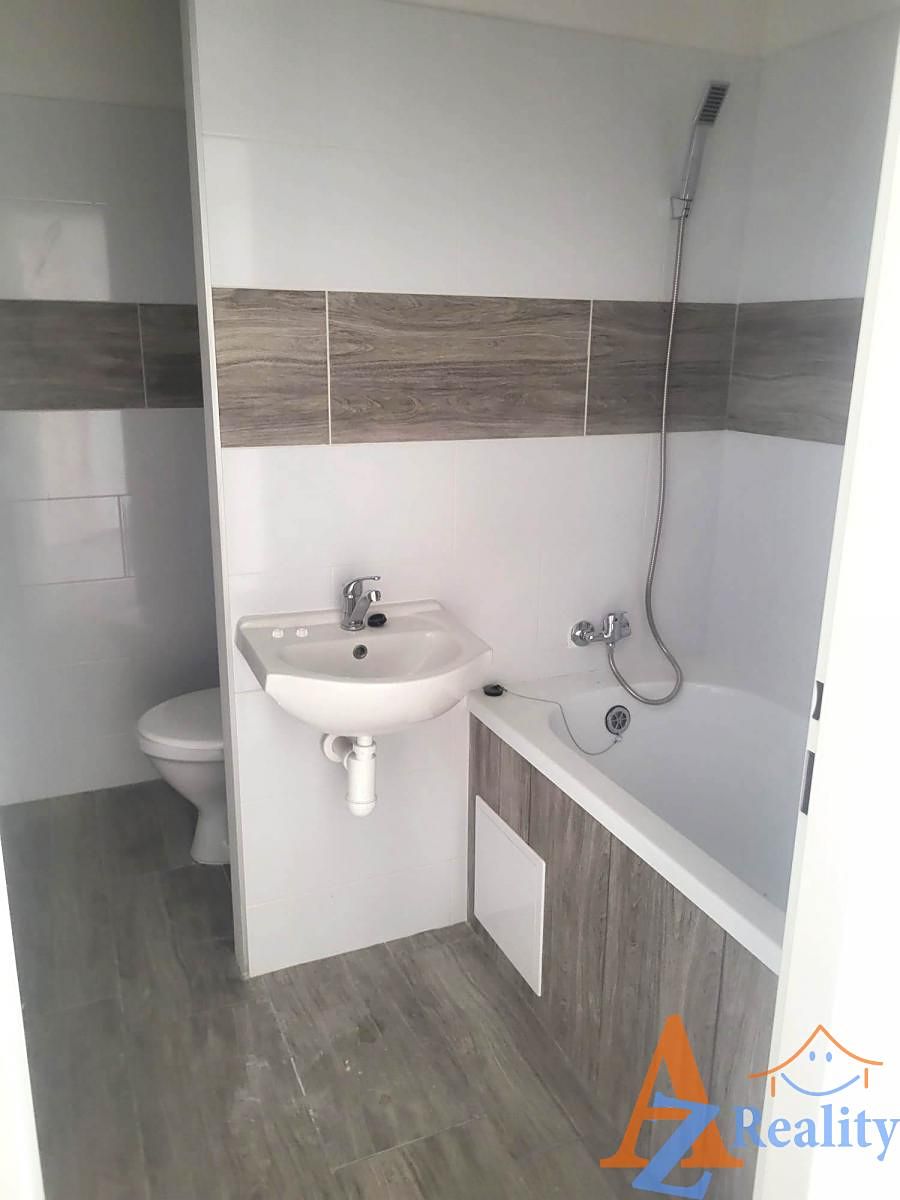 Pronájem bytu 2+1 48 m² – fotografie 3