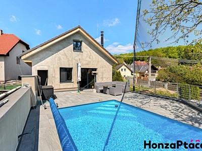 Prodej  rodinného domu 159 m², pozemek 1 055 m²