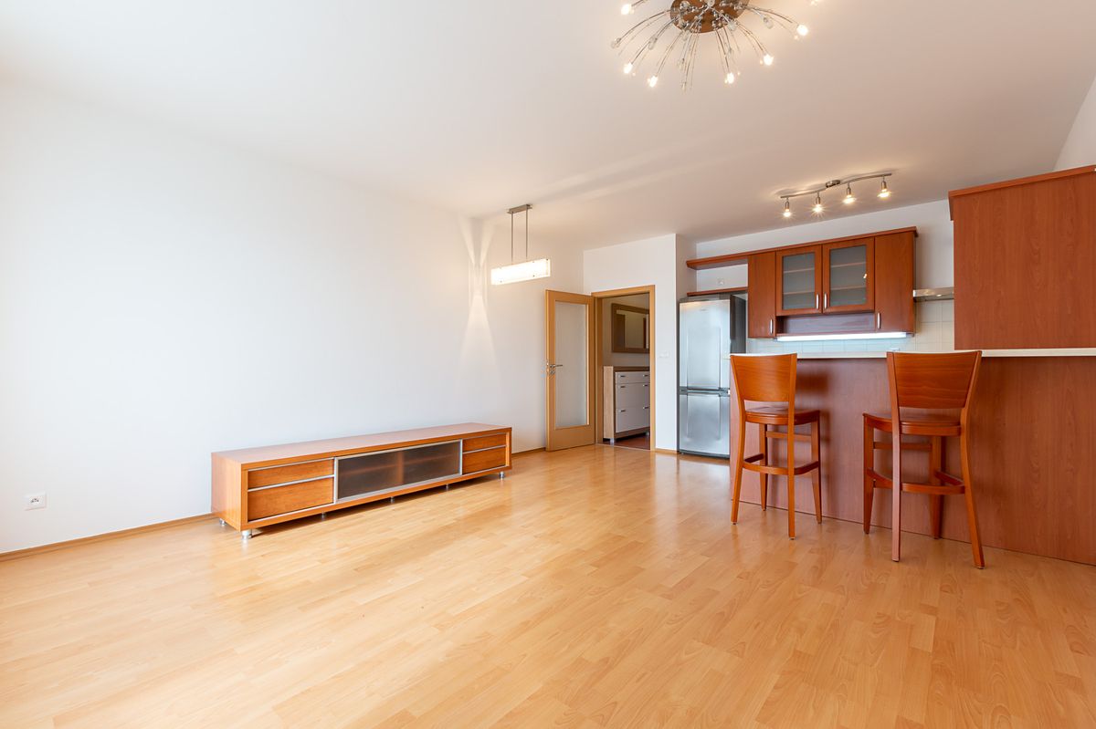 Pronájem bytu 2+kk 64 m²