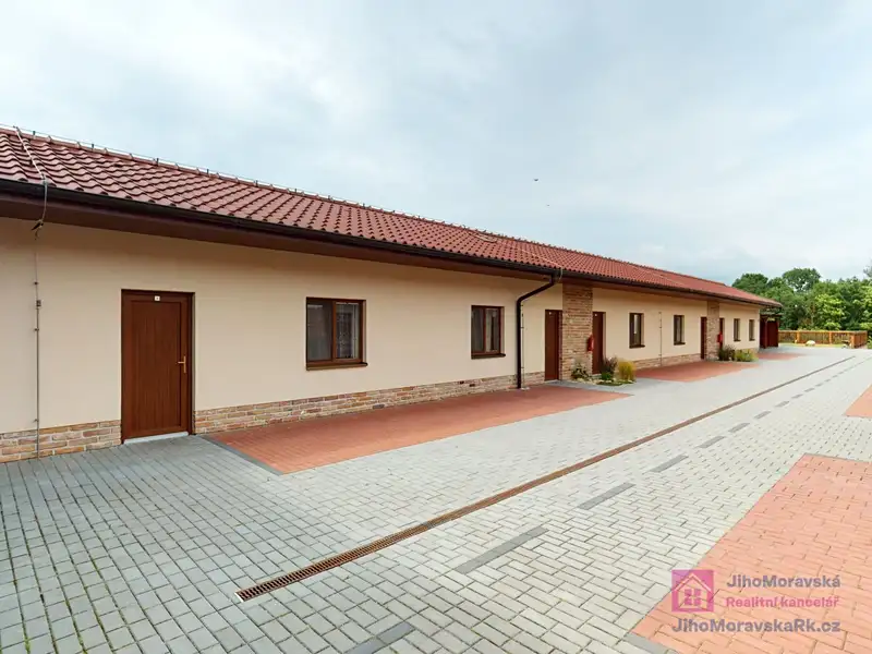 Prodej ubytovacího zařízení 664 m², Bulhary – náhled fotky 3