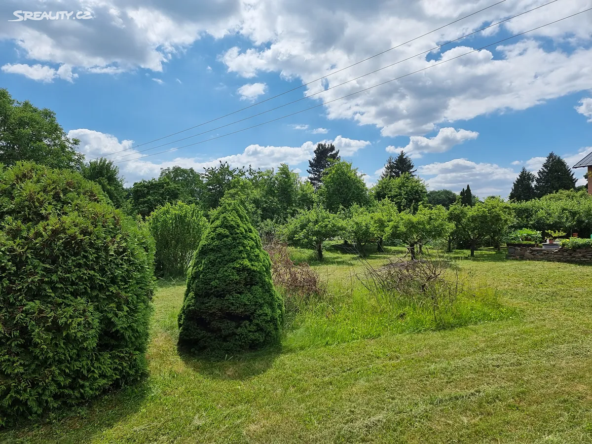 Prodej stavebního pozemku 1271 m² – pohled 4