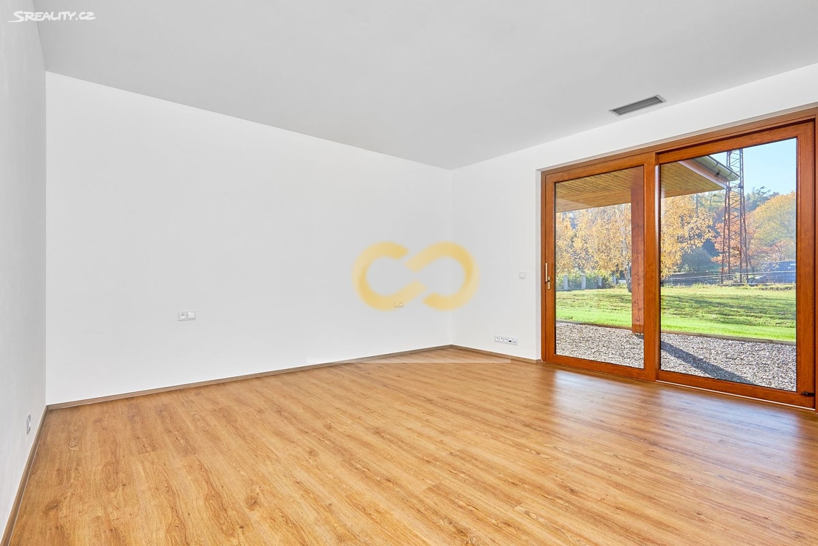 Pronájem  rodinného domu 296 m², pozemek 1 600 m² – pohled 5
