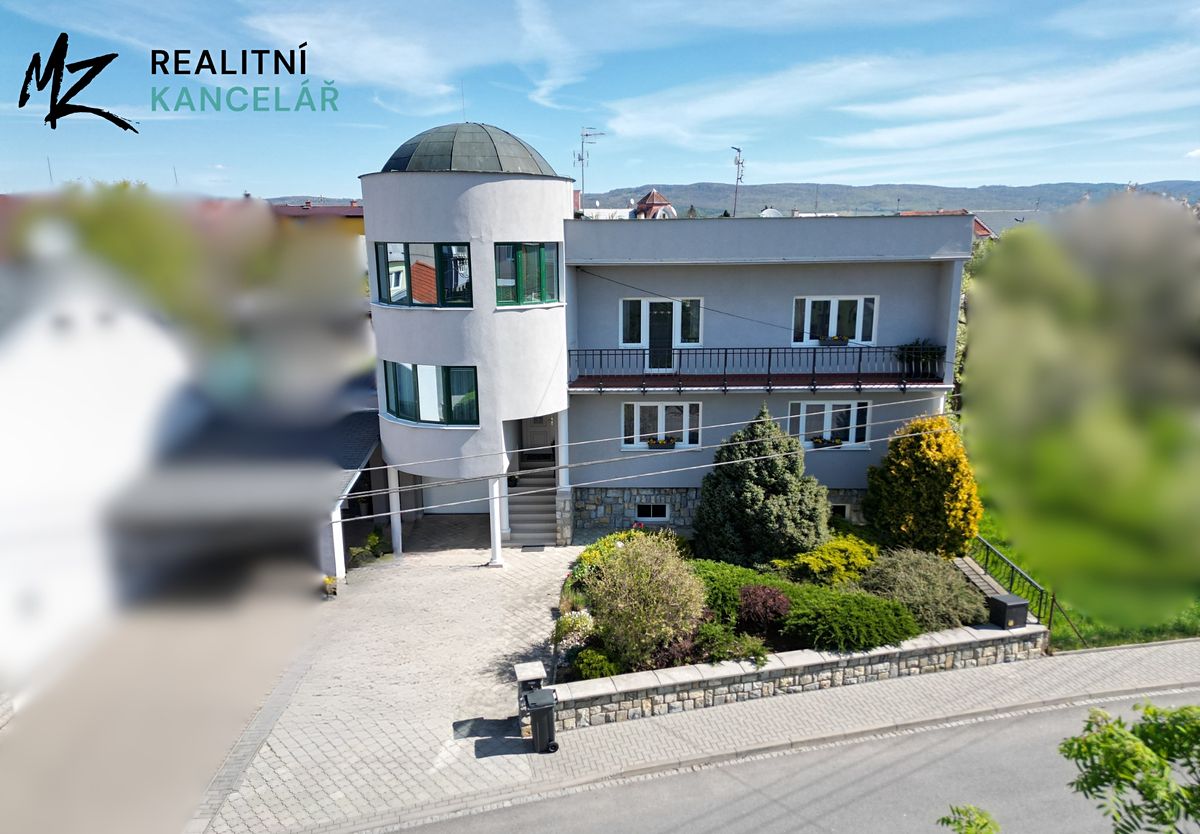 Prodej rodinného domu 300 m², pozemek 631 m² – fotografie 4