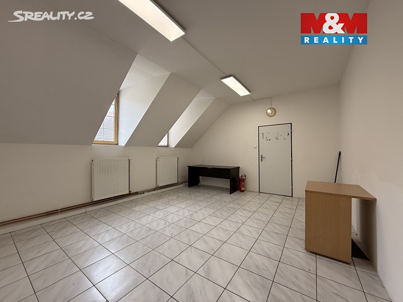 Pronájem kanceláře 170 m² – pohled 4