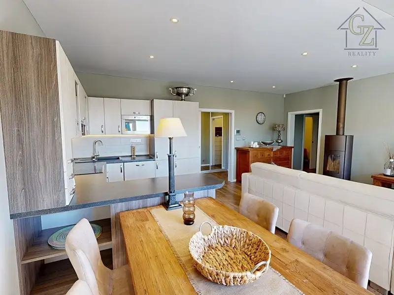 Prodej rodinného domu 181 m², pozemek 999 m², Klíny – náhled fotky 2