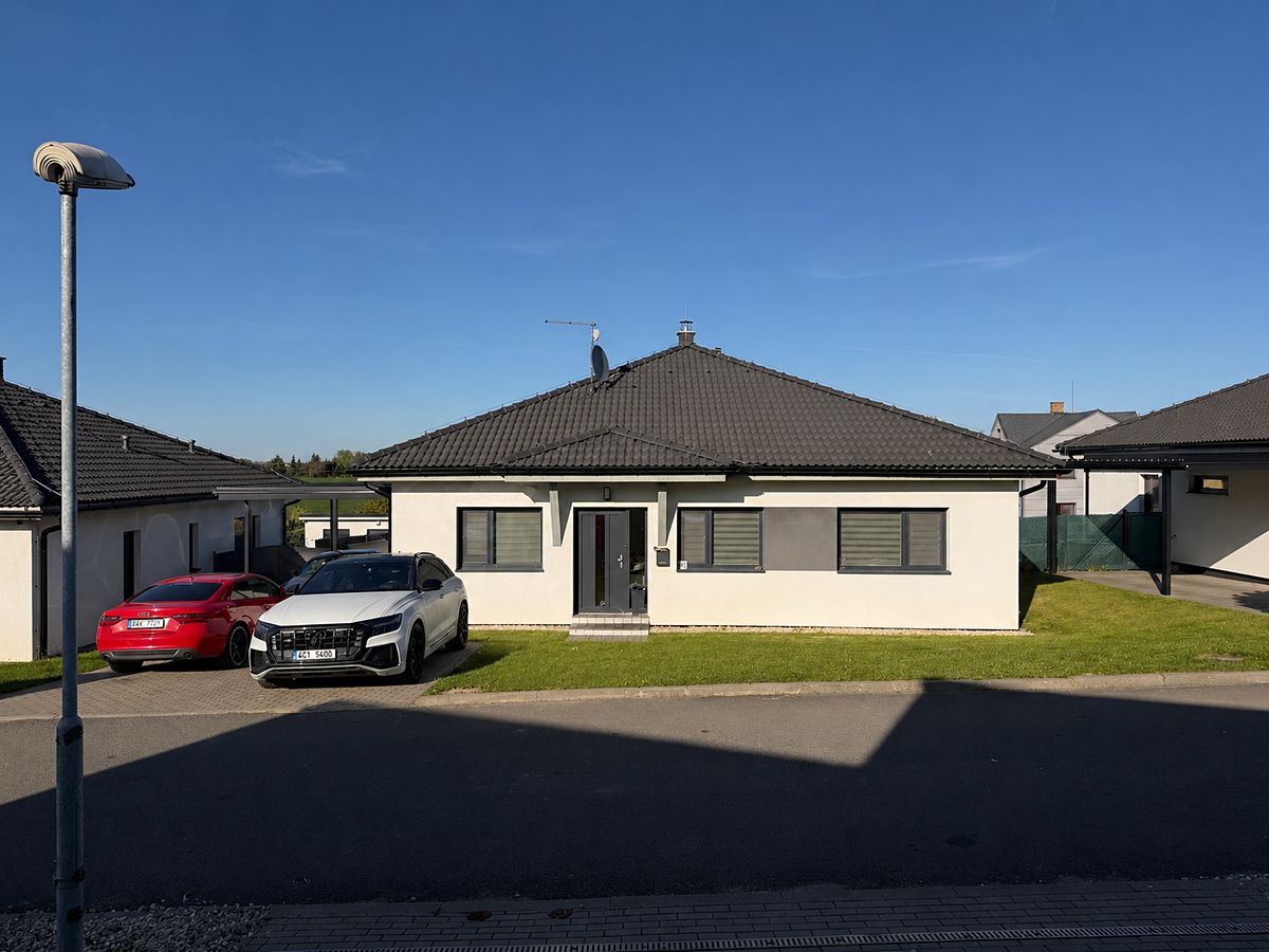 Prodej rodinného domu 108 m², pozemek 672 m² – fotografie 4