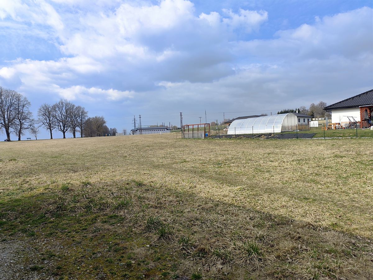 Prodej stavebního pozemku 971 m² – fotografie 3