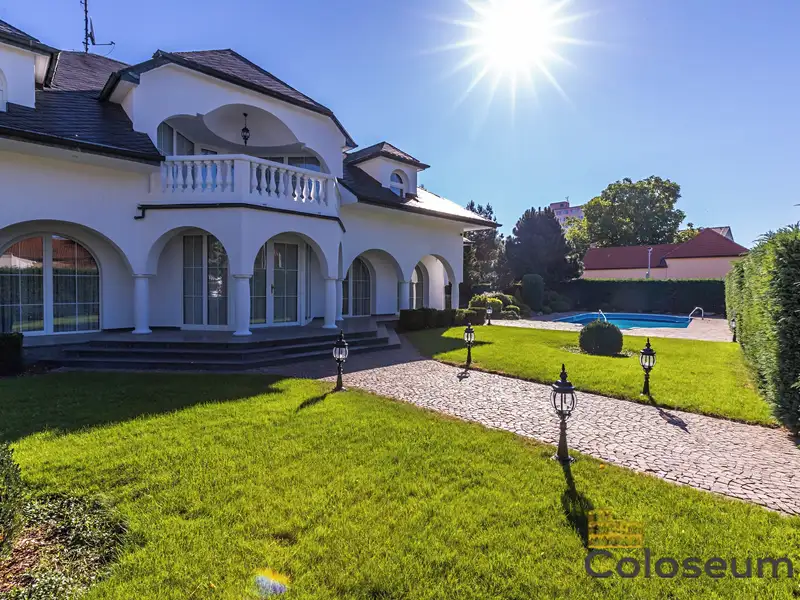 Prodej rodinného domu 750 m², pozemek 1417 m², Praha – náhled fotky 3