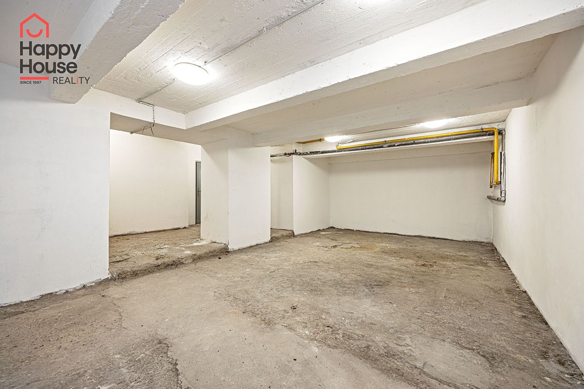 Pronájem skladového prostoru 65 m²